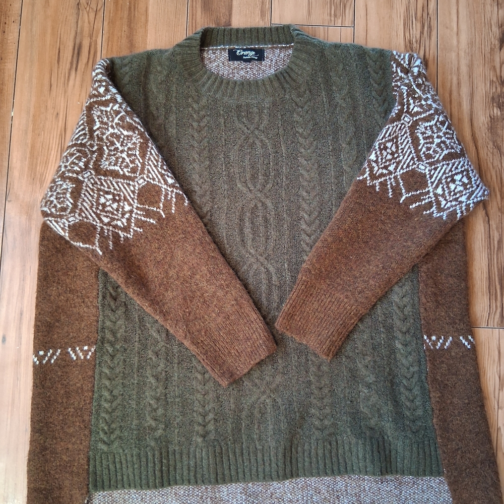 Elegant Olive and Brown Cable Knit Sweater - Picture 1 of 14